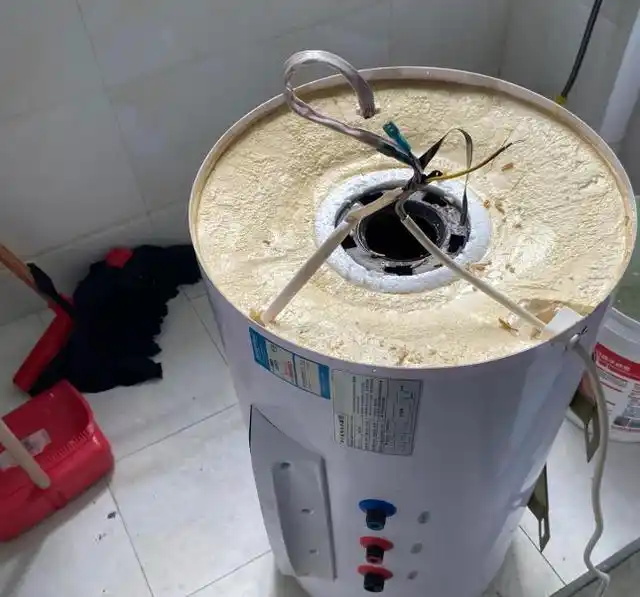 热水器清洗重要性解析：老师傅的经验分享让你恍然大悟