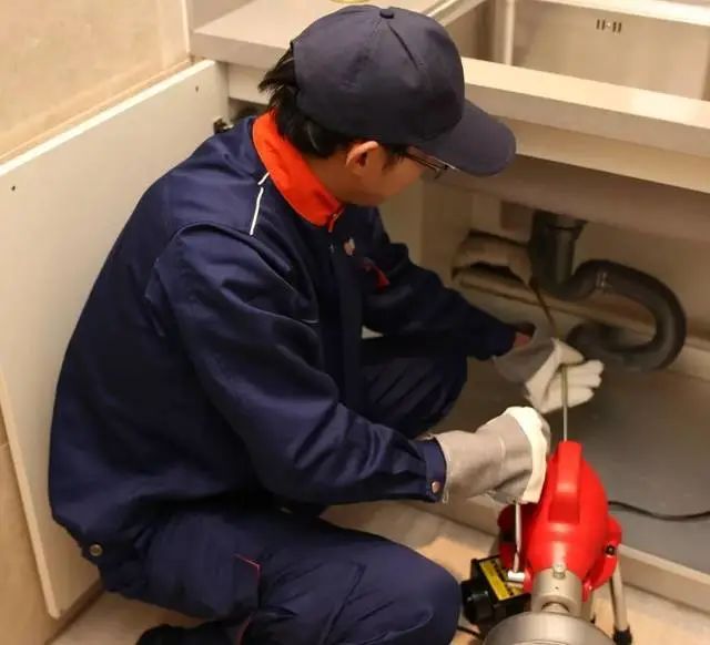 下水道堵塞怎么办？15分钟快速溶解厨卫毛发残渣，不伤管道轻松解决